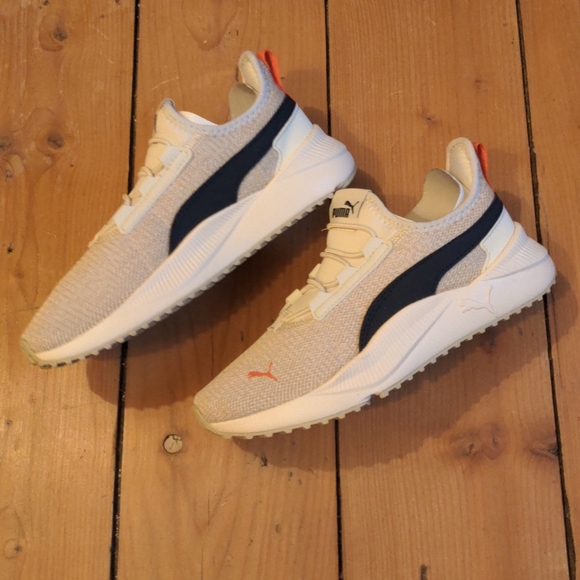 **BNIB** Puma sneakers for boys - Picture 3 of 6